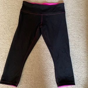 Reversable lulu lemon leggings (black and hot pink